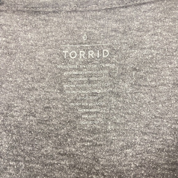 Torrid Gray "I'm A Keeper" V-Neck T-Shirt Womens Short Sleeve Casual Size Large - Picture 10 of 14